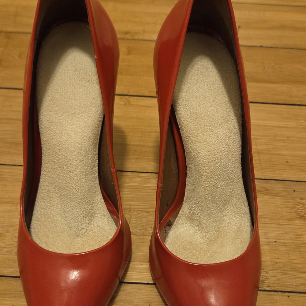 Elegant Red Stiletto Heels - Picture 3 of 7
